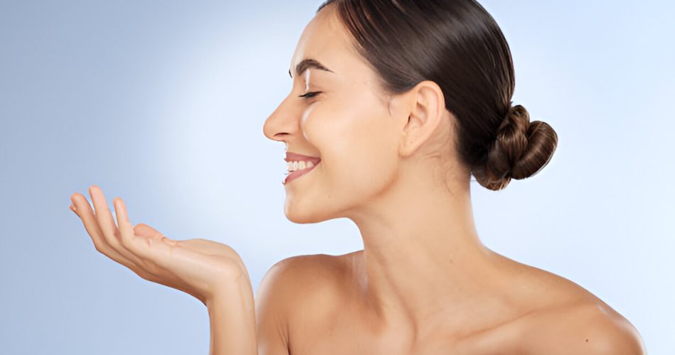 The Ultimate Guide to Glowing Skin Naturally