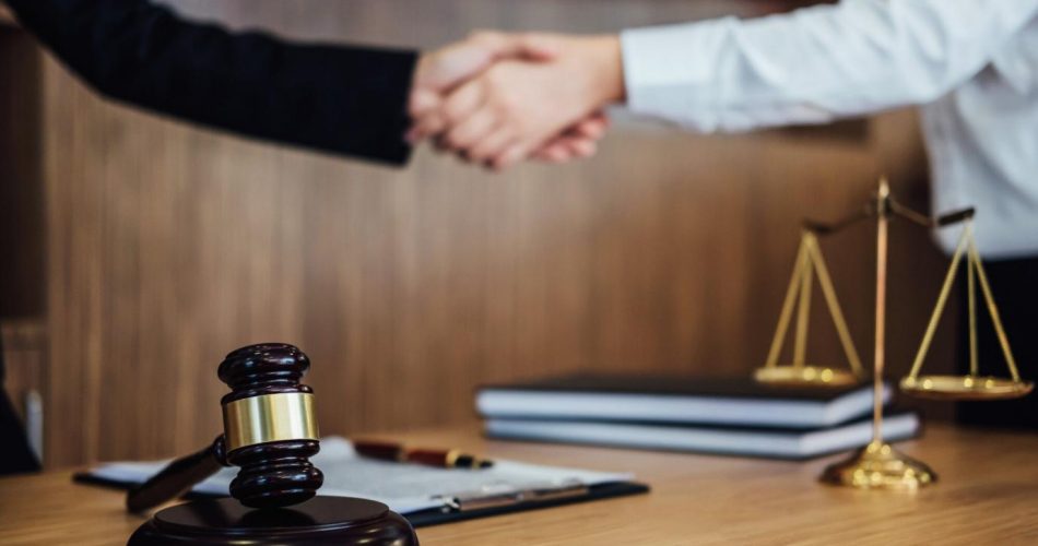Real Estate Attorney to Buy or Sell a Home